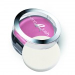 Miroir et éponge intégrés dans le boîtier Agnès b. des créateurs de beauté.com