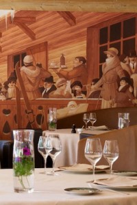 Le peintre et sculpteur T Bruet a décoré l'ensemble du restaurant et dus chalets