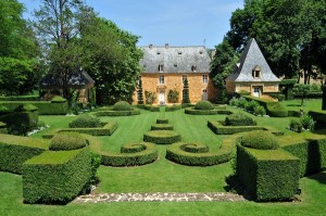 Le manoir et le classicisme des jardins à la française