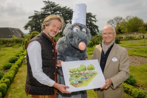 Rémy est fier de présenter à tous son futur potager