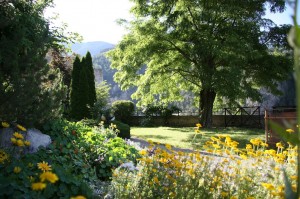 Le petit jardin du gouverneur enclavé dans les remparts