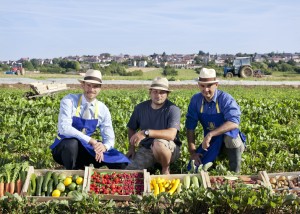 André Terrail (le propriétaire de La Tour d'Argent), Fabrice Robert (le maraîcher) et Laurent  Delarbre (le chef)