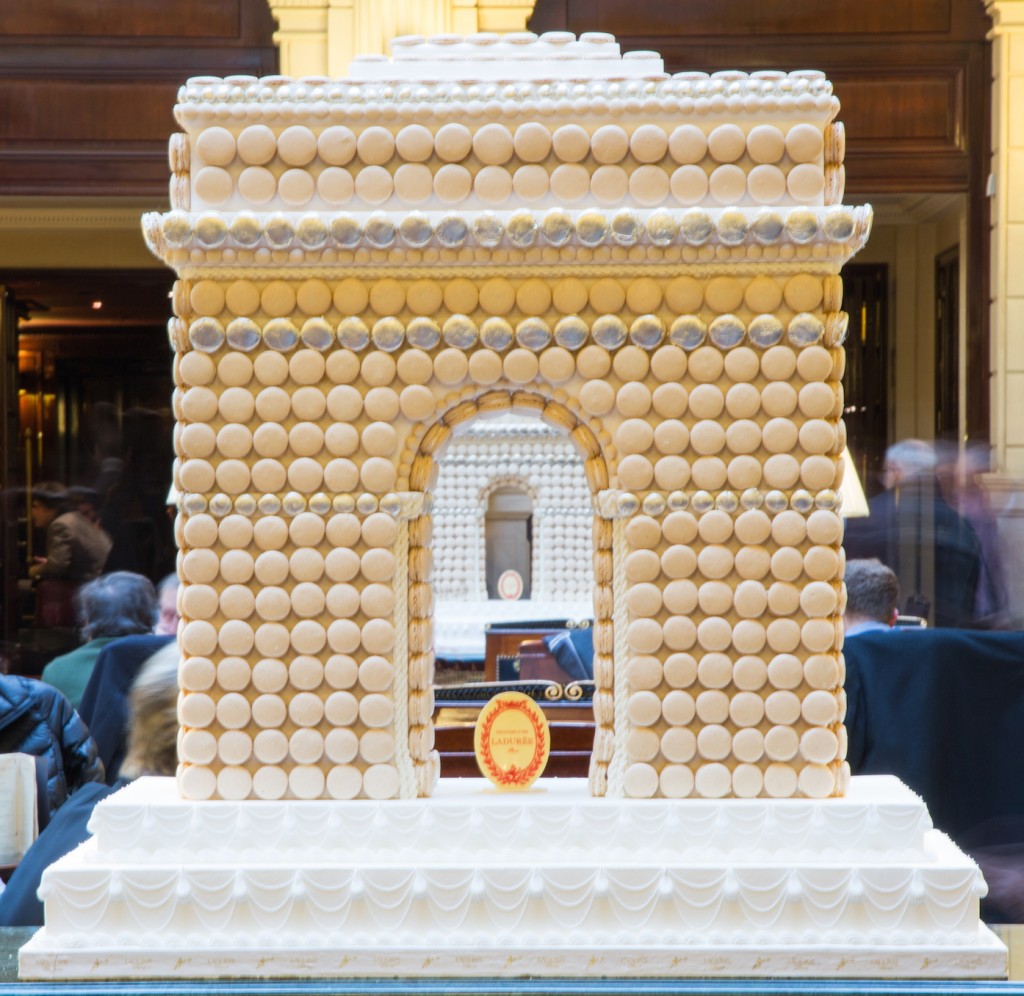 Un Arc de Triomphe habillé