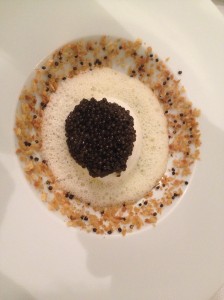 Oeuf en meurette et caviar