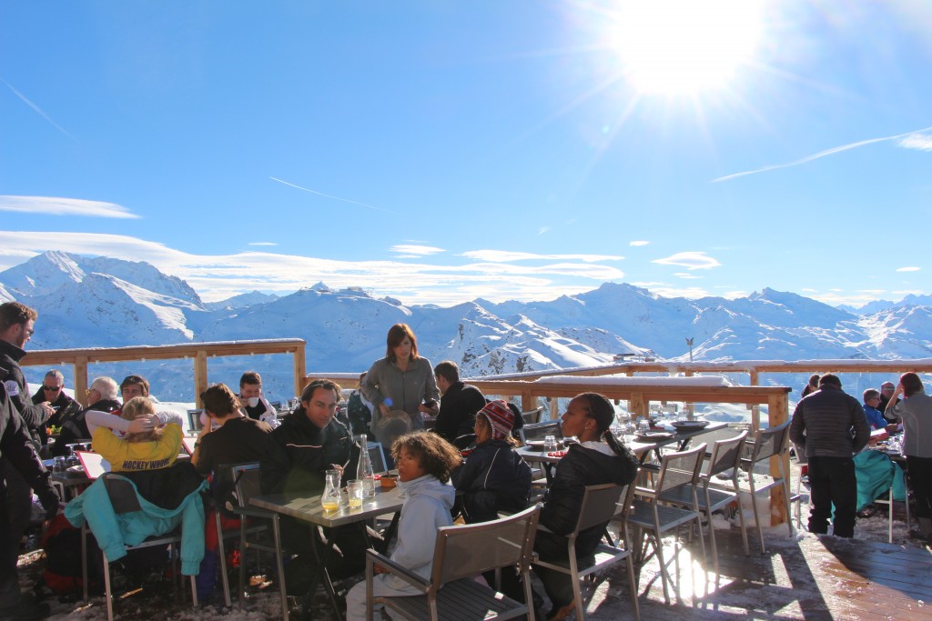 Vue de la terrasse du Bouche à Oreille