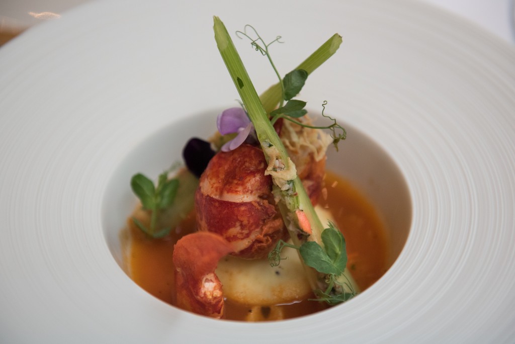 Homard, fenouils et bouillon à la vanille