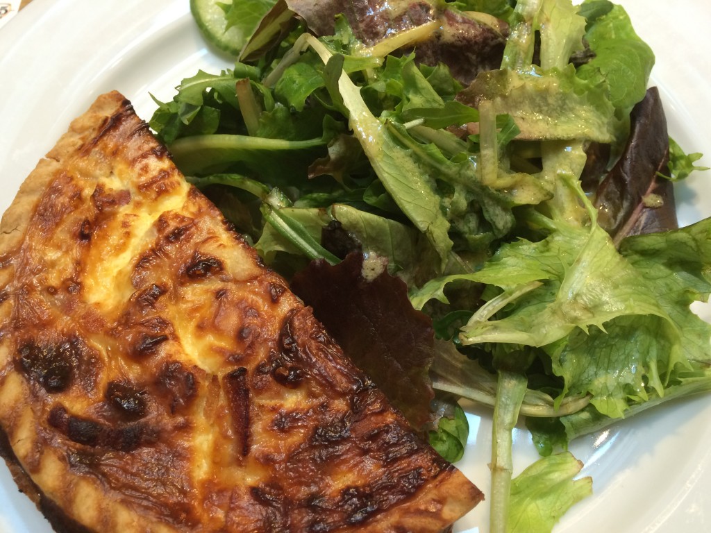 L'ultra classique quiche salade