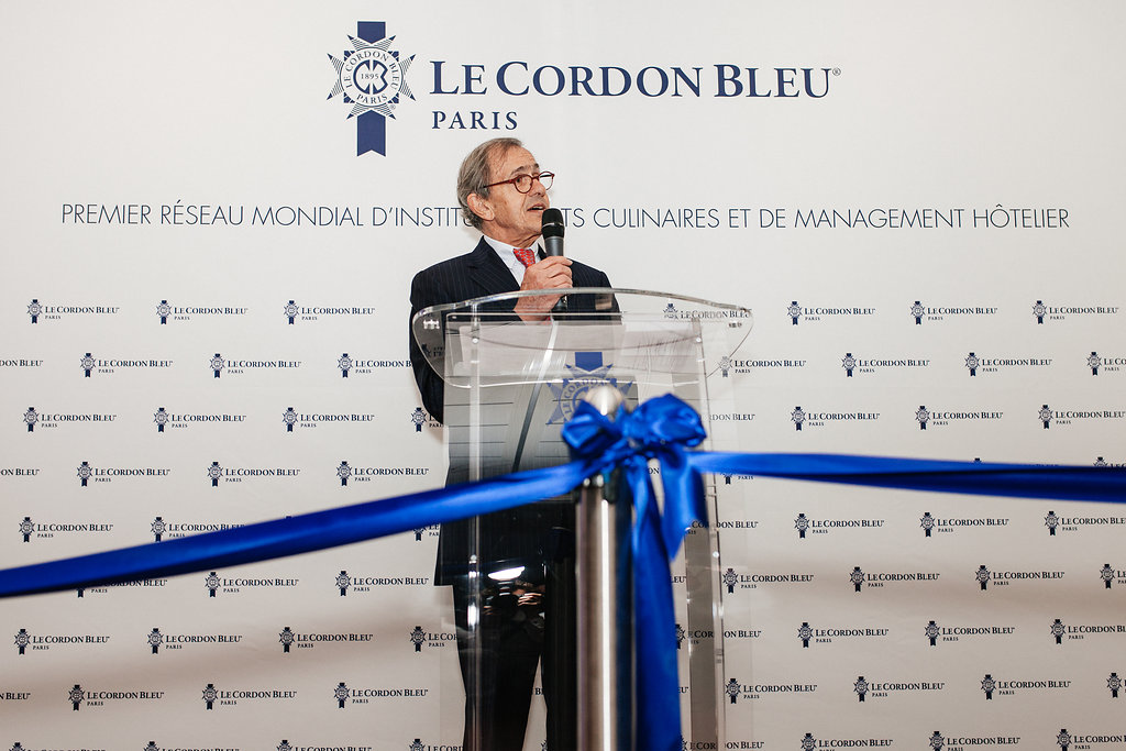 André Cointreau, le PDG du Cordon Bleu, lors de l'inauguration de la nouvelle école parisienne